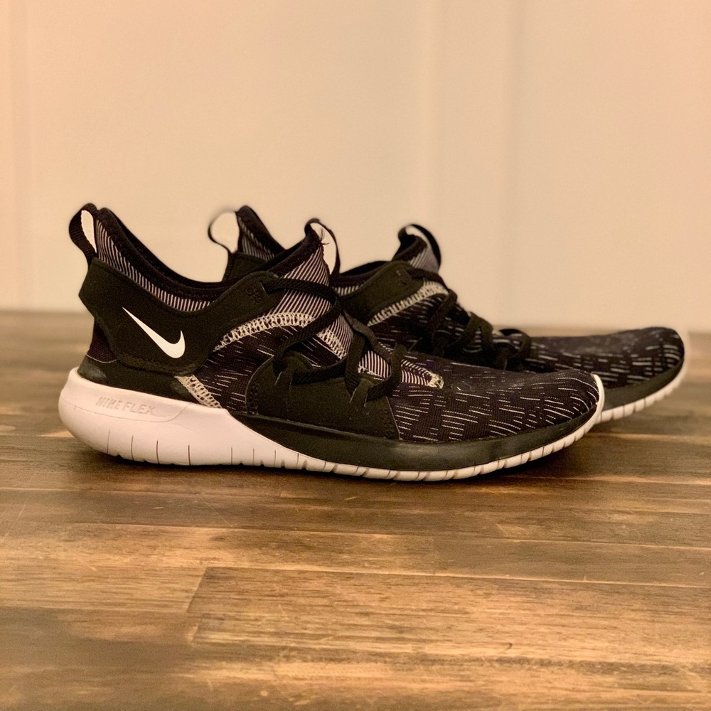 Nike Natural Motion Offset 6.0 Black/White